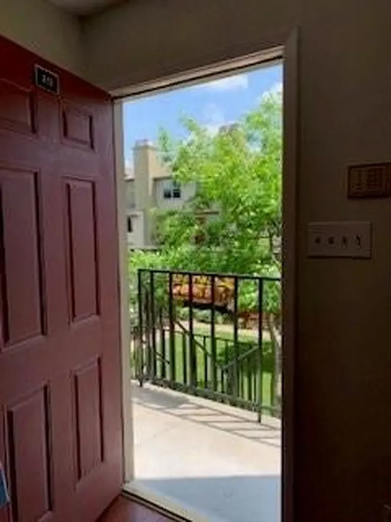 5740 Martel Avenue Dallas TX 75206