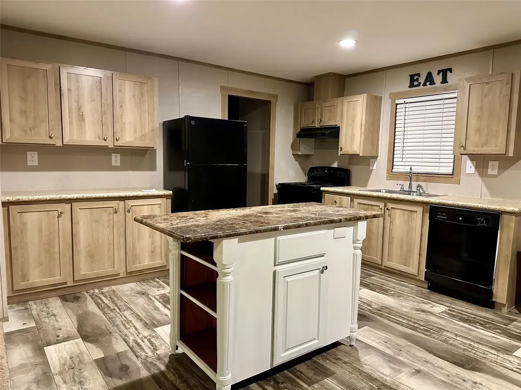 931 Thicket Trail Granbury TX 76048