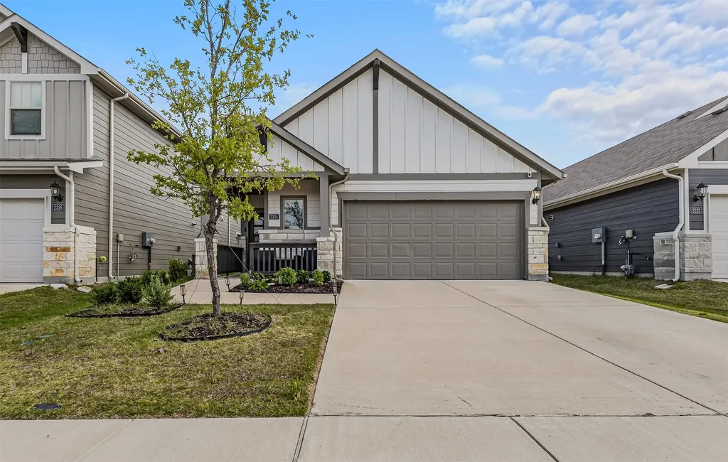 2224 Cliff Springs Drive Forney TX 75126