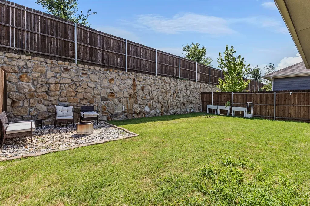 2224 Cliff Springs Drive Forney TX 75126