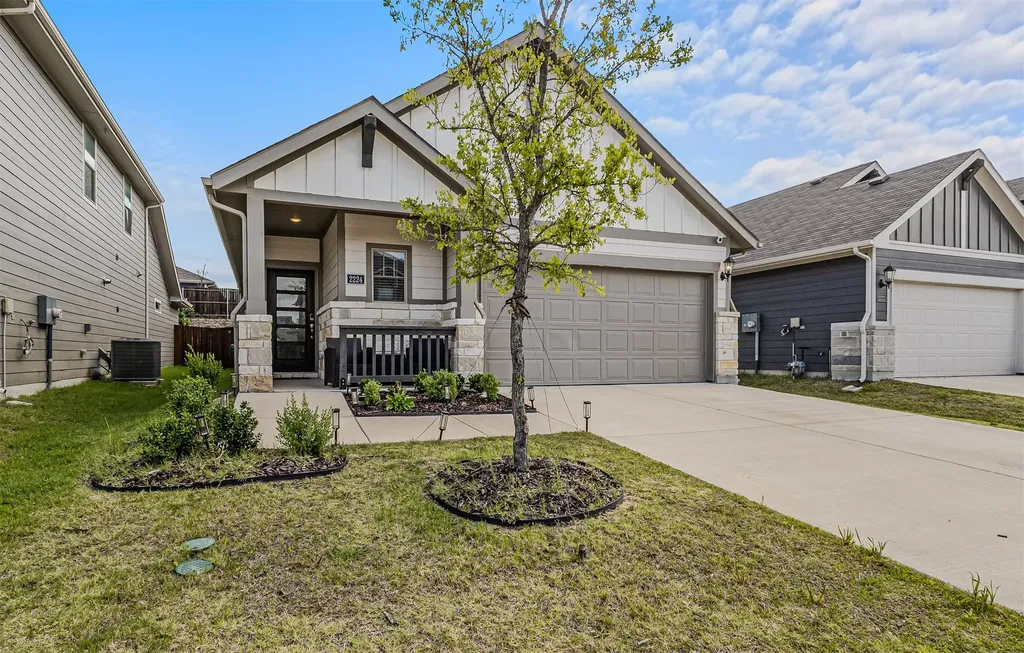 2224 Cliff Springs Drive Forney TX 75126