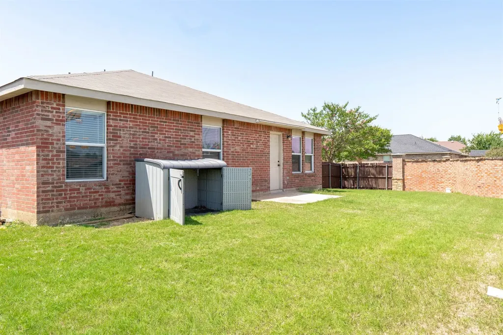 806 White Fields Way Arlington TX 76002