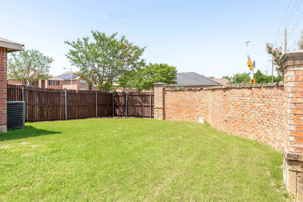 806 White Fields Way Arlington TX 76002