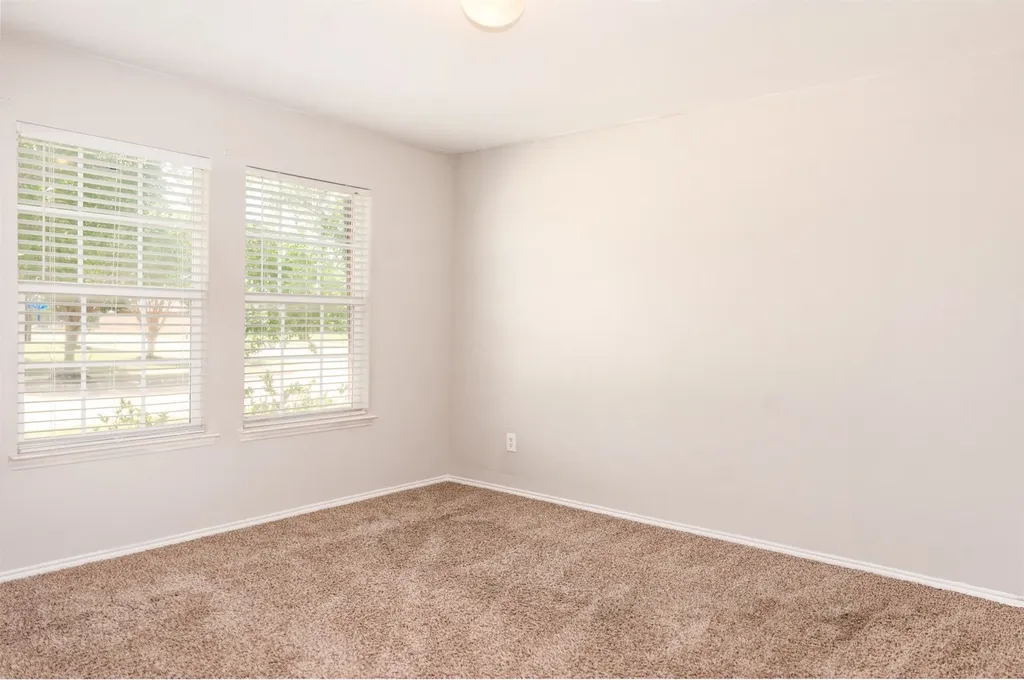 806 White Fields Way Arlington TX 76002
