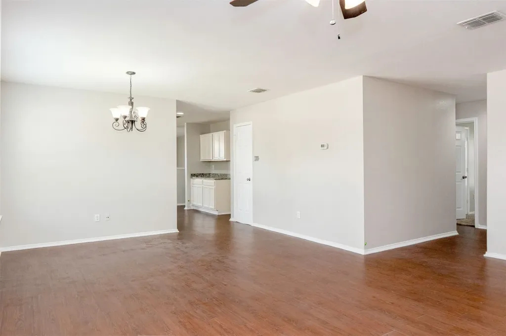 806 White Fields Way Arlington TX 76002