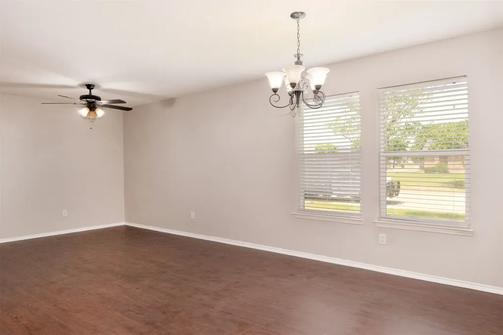 806 White Fields Way Arlington TX 76002