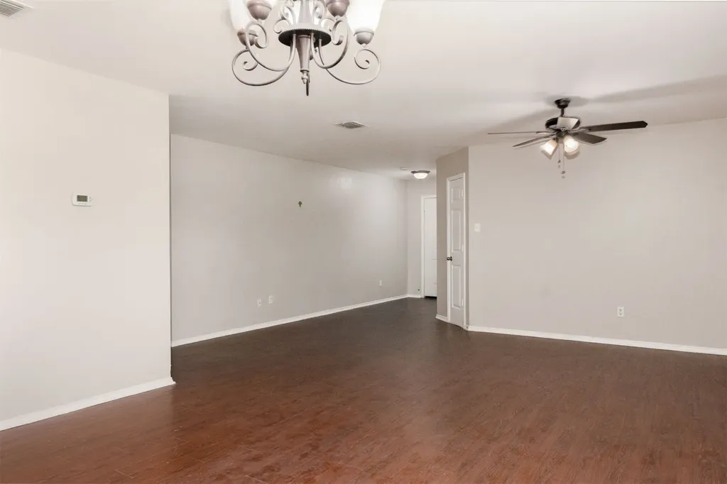 806 White Fields Way Arlington TX 76002