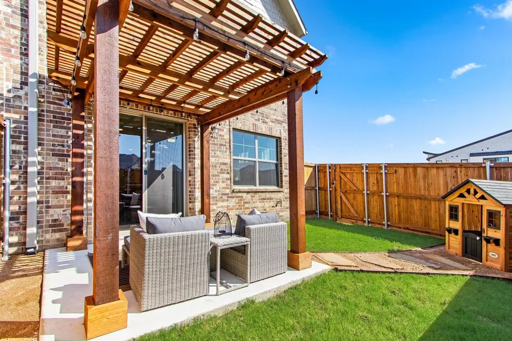 4623 Hawks Trail Oak Point TX 75068