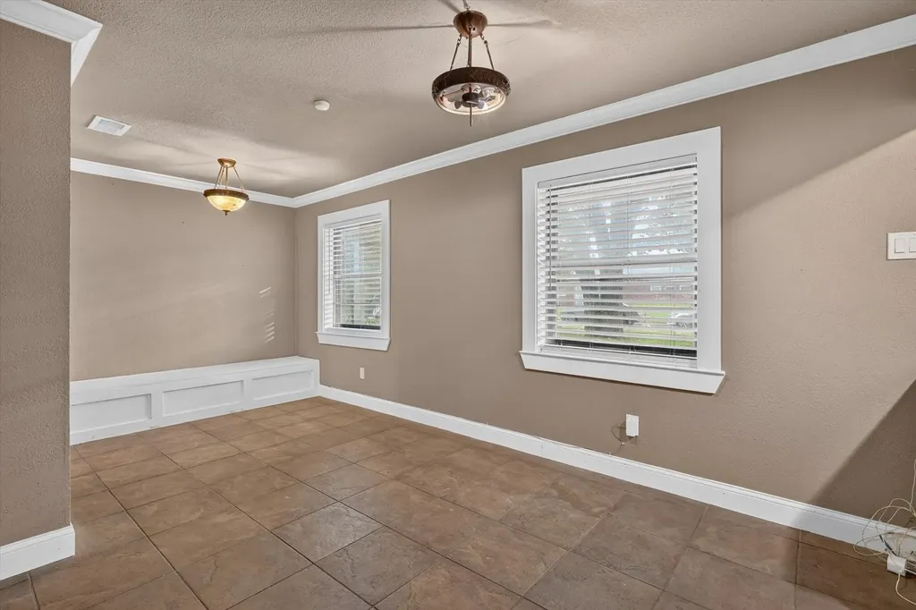 10434 Castlerock Drive Dallas TX 75217