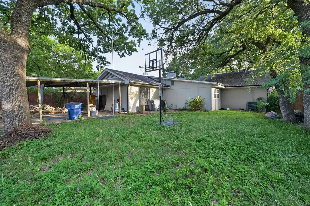 10434 Castlerock Drive Dallas TX 75217