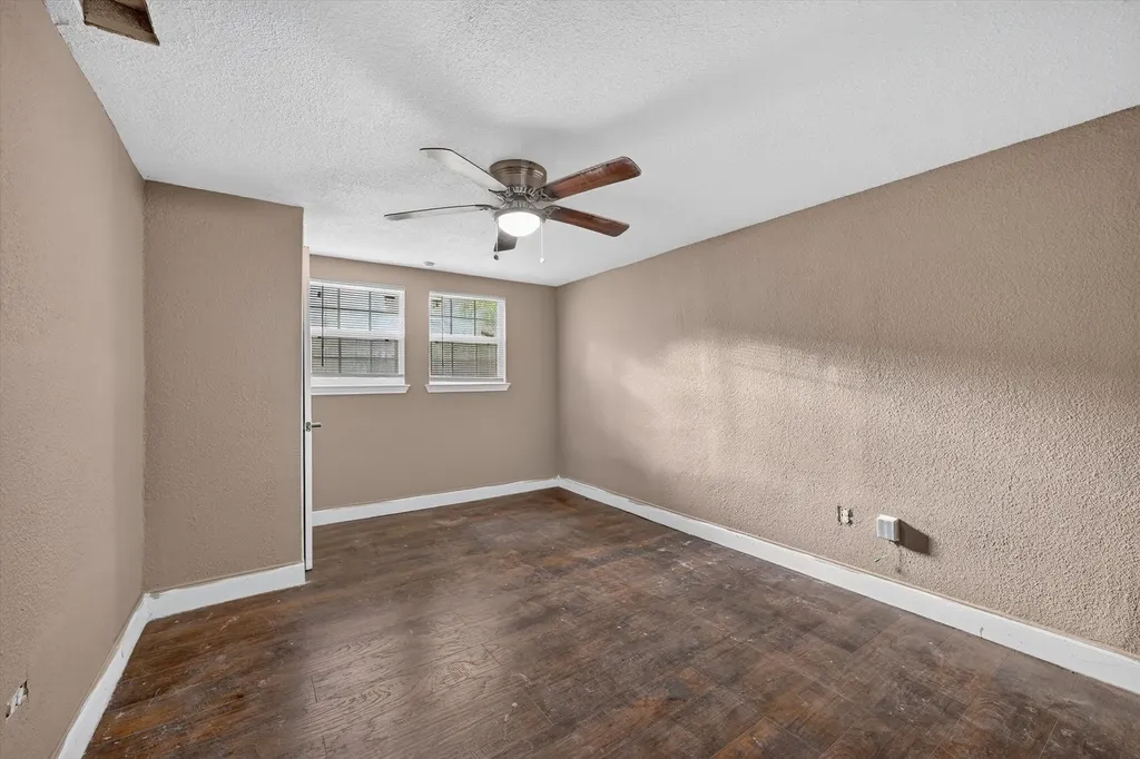 10434 Castlerock Drive Dallas TX 75217