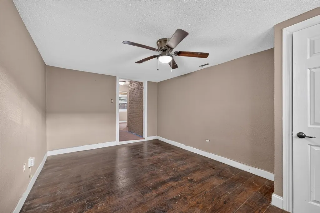 10434 Castlerock Drive Dallas TX 75217