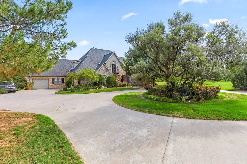 2524 State Highway 79 S Wichita Falls TX 76310