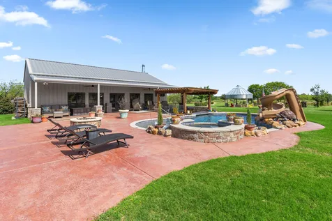 2524 State Highway 79 S Wichita Falls TX 76310