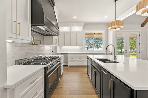 22405 Blue Water Chandler TX 75758