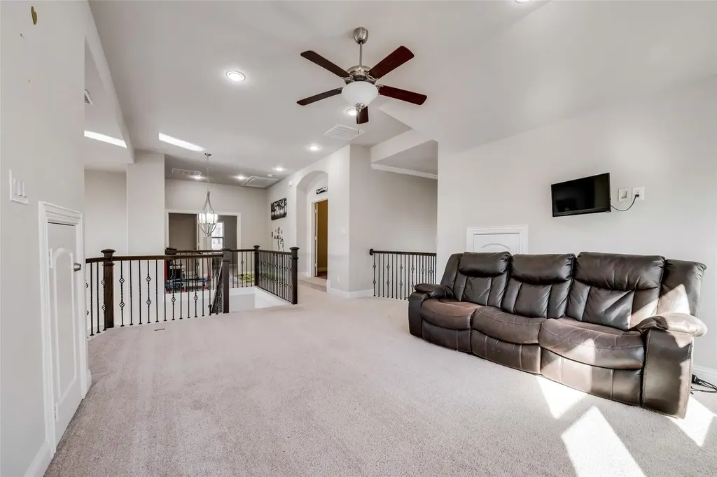 7207 Arches Avenue Irving TX 75063
