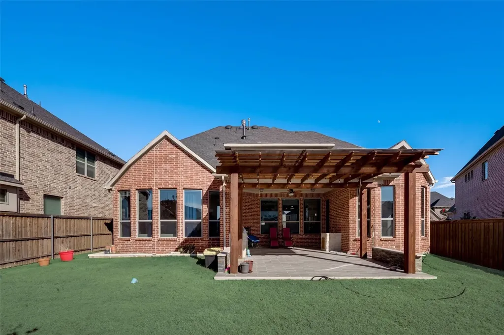 7207 Arches Avenue Irving TX 75063