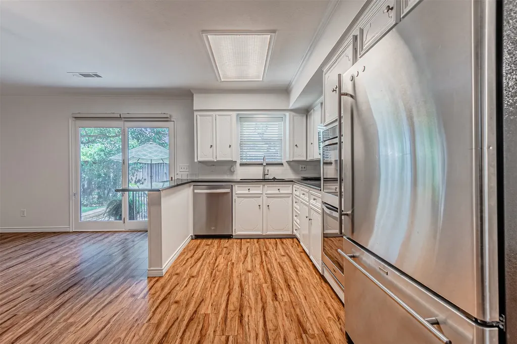 9133 Villa Park Circle Dallas TX 75225