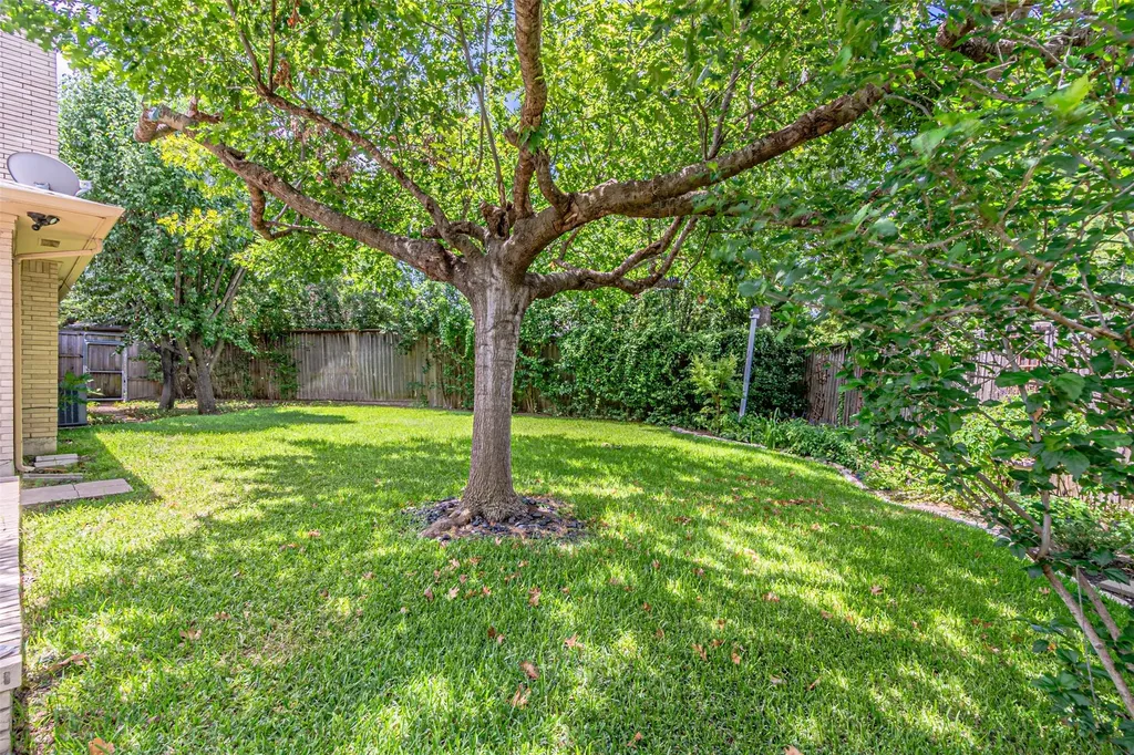 9133 Villa Park Circle Dallas TX 75225