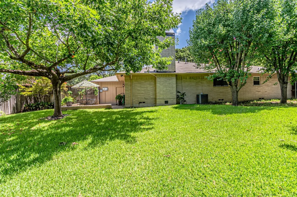 9133 Villa Park Circle Dallas TX 75225