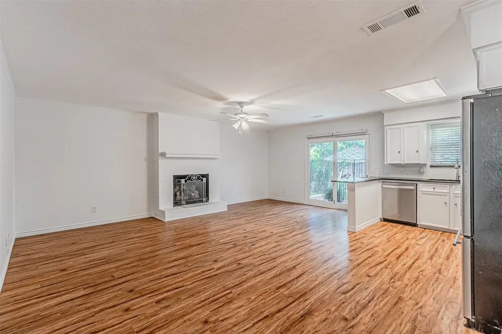 9133 Villa Park Circle Dallas TX 75225
