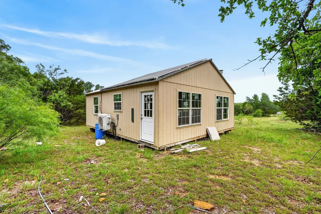 1066 High Point Drive Mineral Wells TX 76067