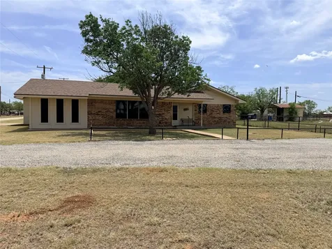 305 S Cleveland Avenue Aspermont TX 79502