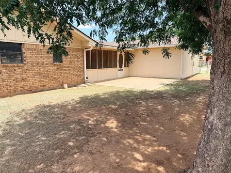 305 S Cleveland Avenue Aspermont TX 79502