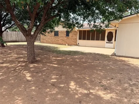 305 S Cleveland Avenue Aspermont TX 79502