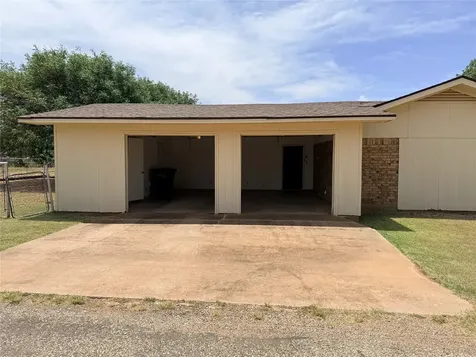 305 S Cleveland Avenue Aspermont TX 79502