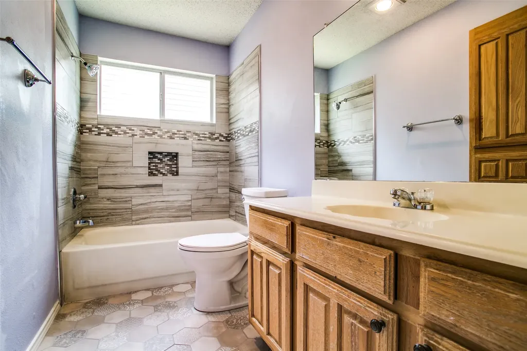 2110 Wedgewood Drive Grapevine TX 76051