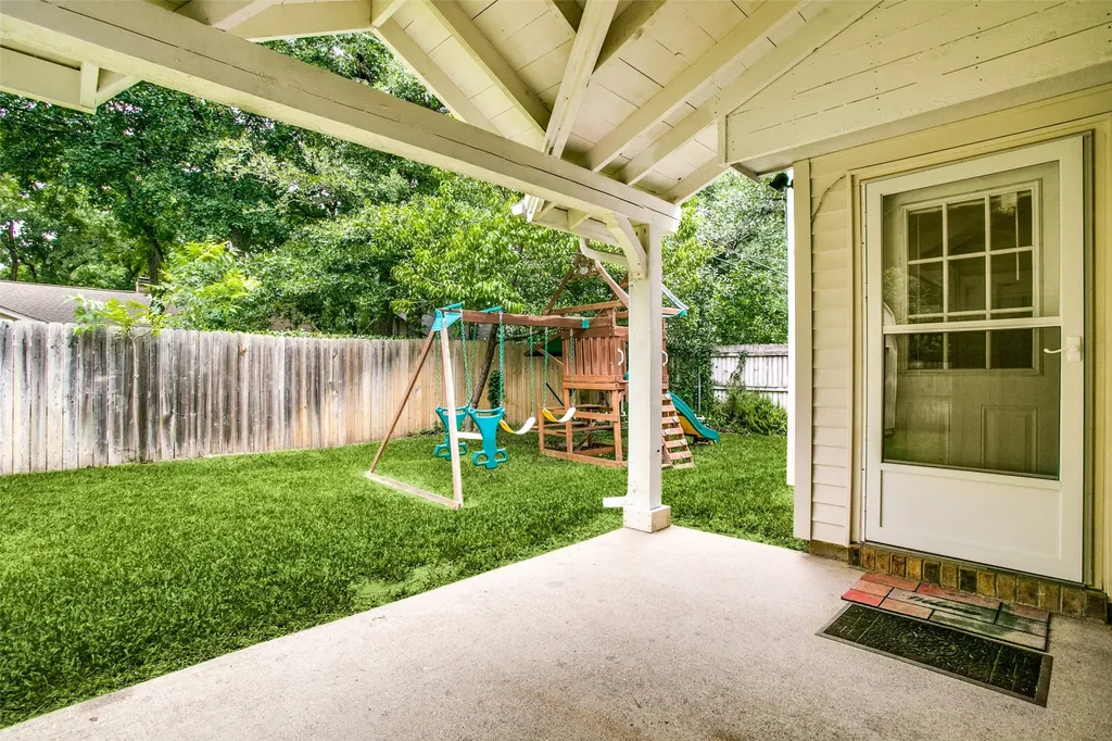 2110 Wedgewood Drive Grapevine TX 76051