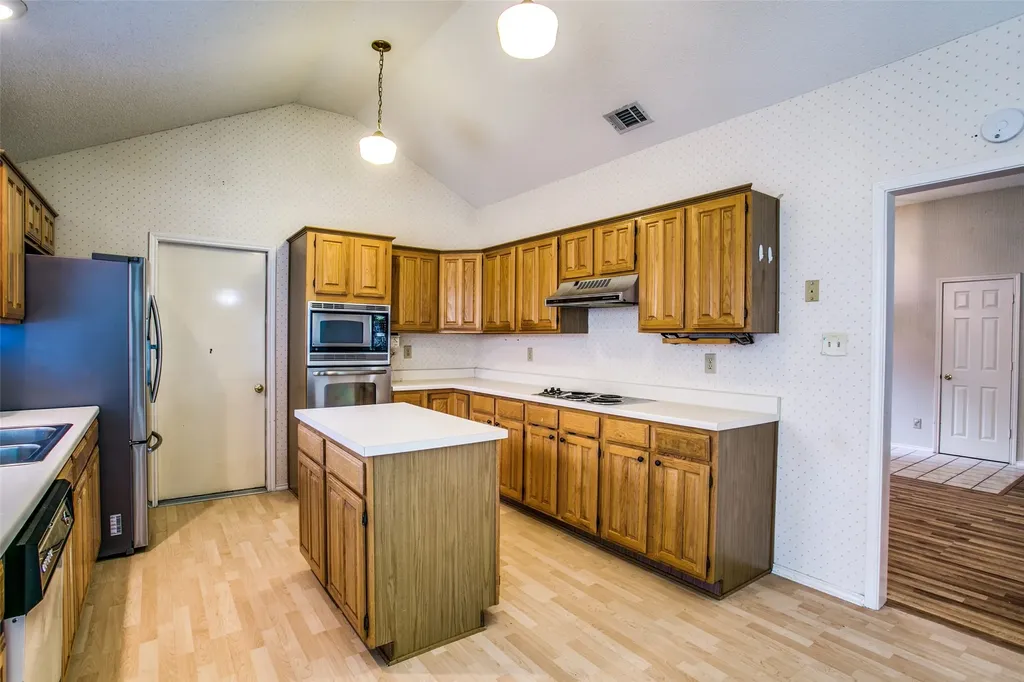 2110 Wedgewood Drive Grapevine TX 76051