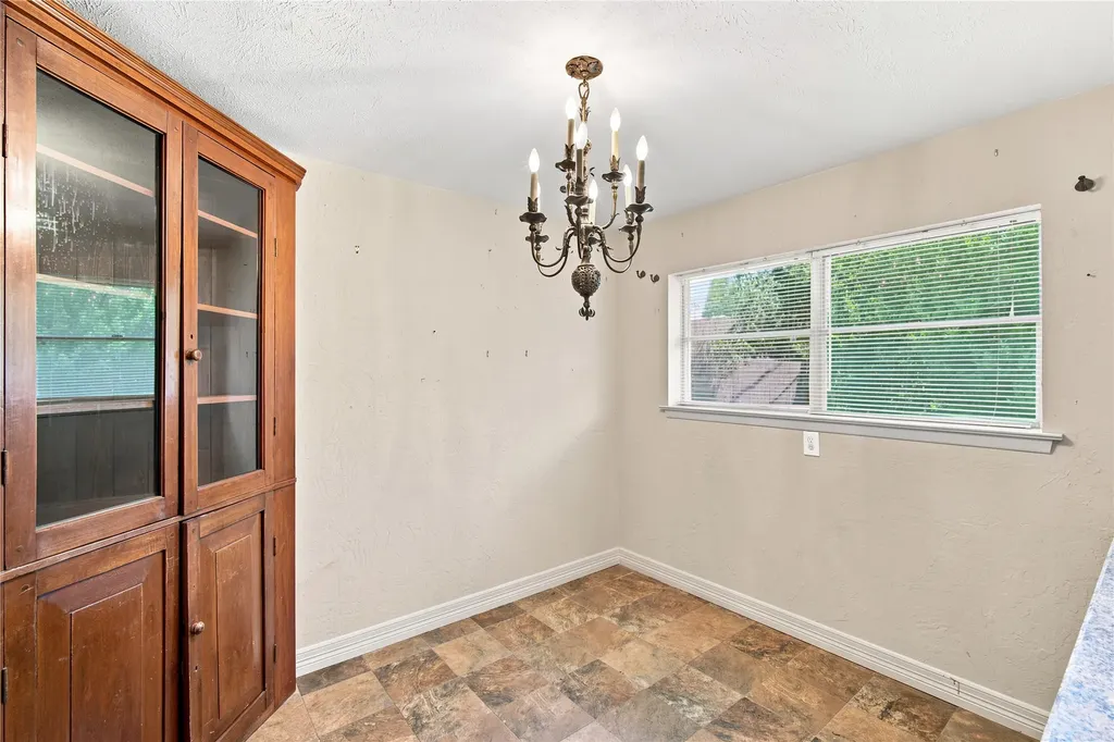 403 Westcliff Drive Euless TX 76040