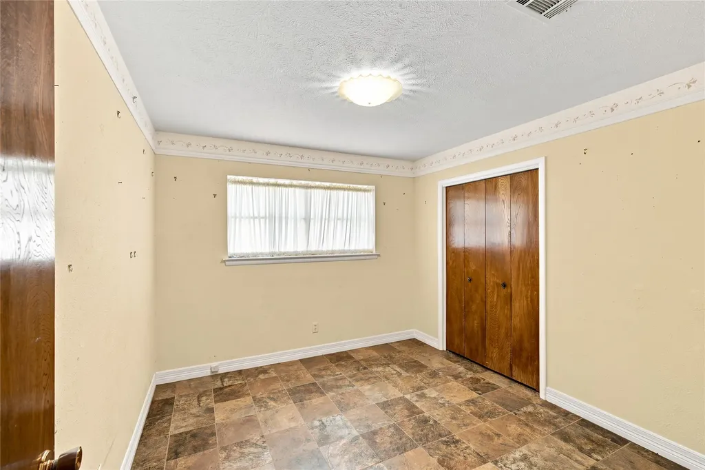 403 Westcliff Drive Euless TX 76040