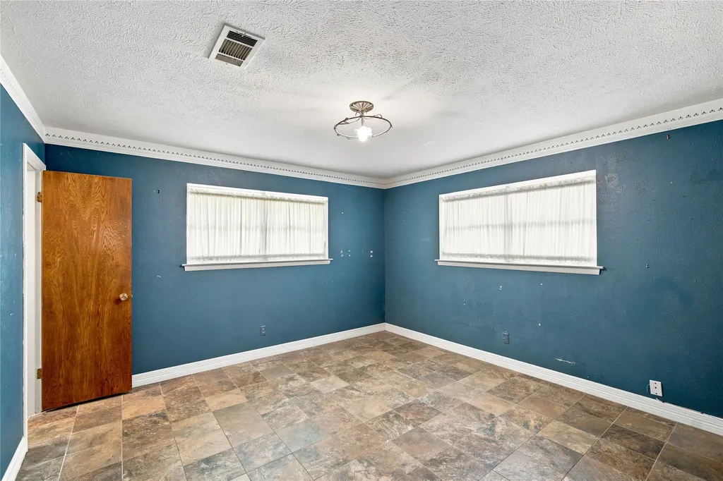 403 Westcliff Drive Euless TX 76040