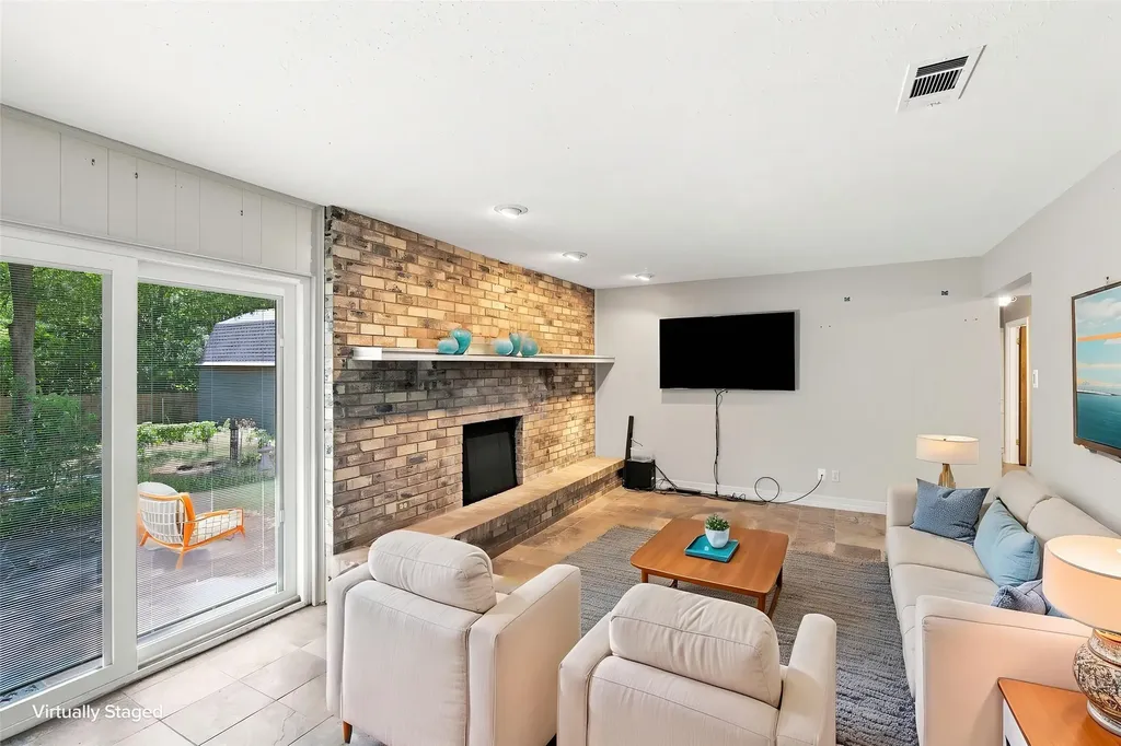 403 Westcliff Drive Euless TX 76040
