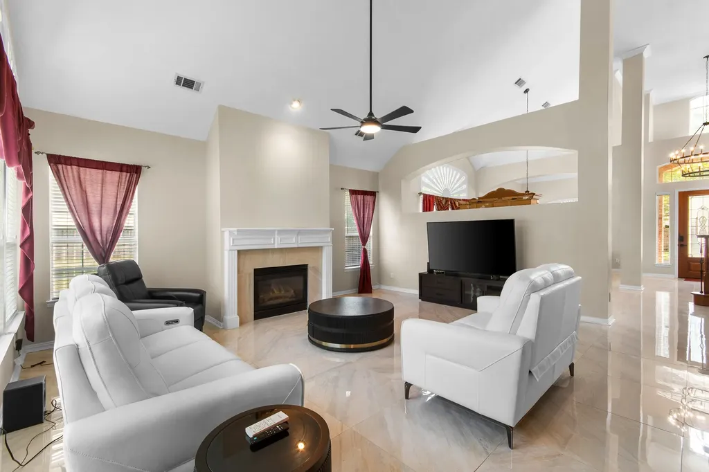 2012 Stevenson Lane Flower Mound TX 75028