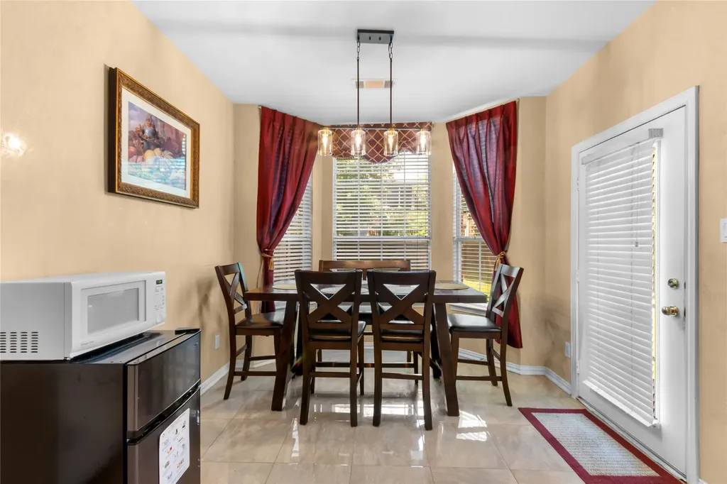 2012 Stevenson Lane Flower Mound TX 75028