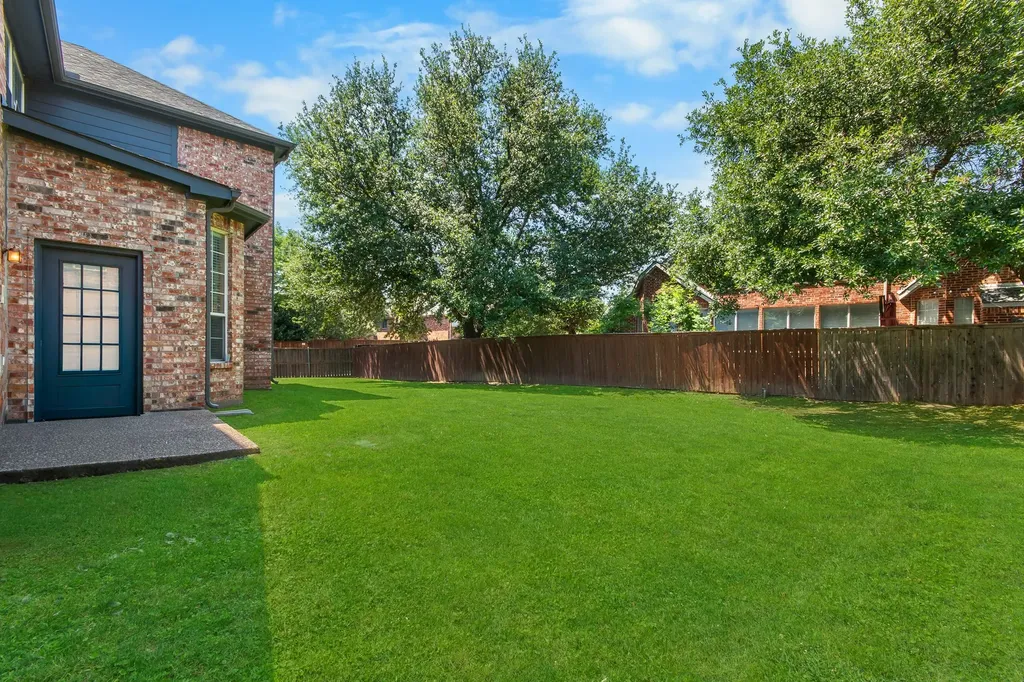 2012 Stevenson Lane Flower Mound TX 75028
