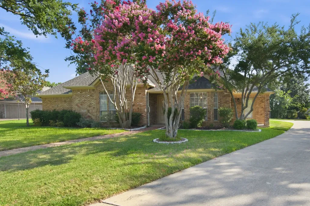 4009 Bowden Hill Lane E Colleyville TX 76034