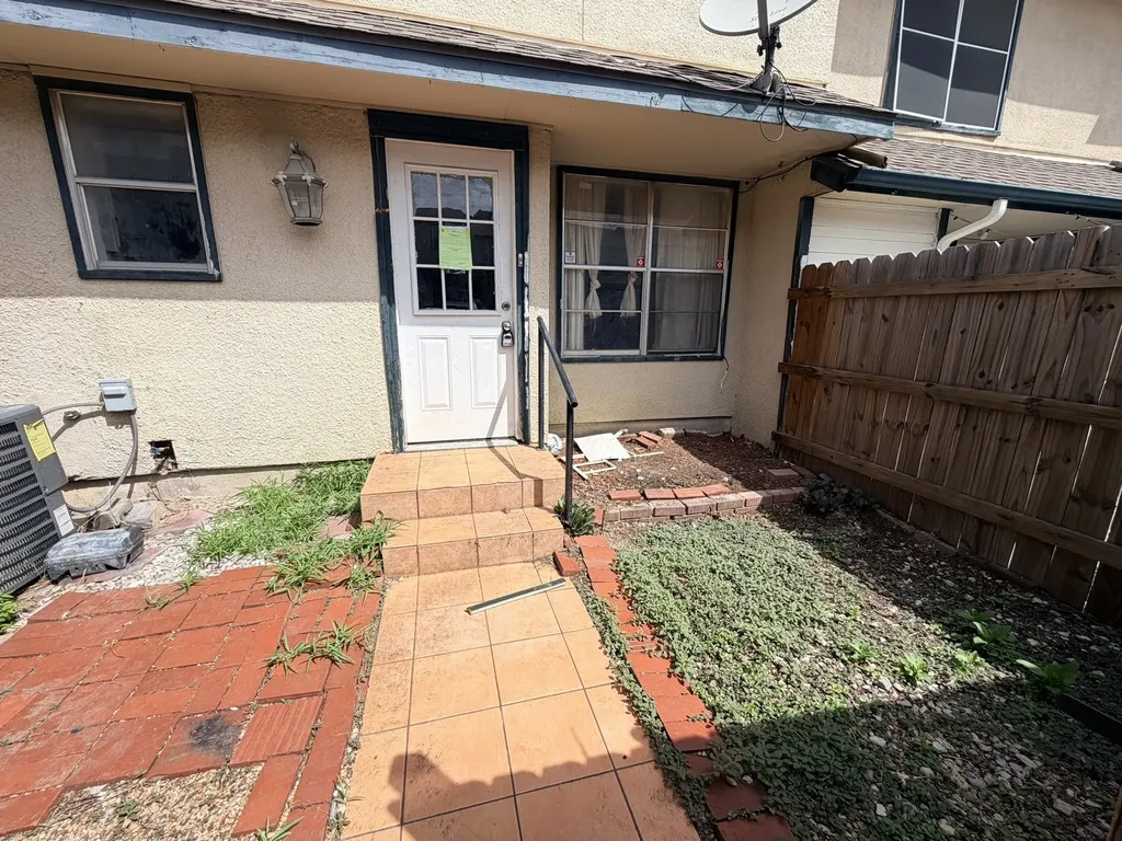 7145 Fair Oaks Avenue Dallas TX 75231