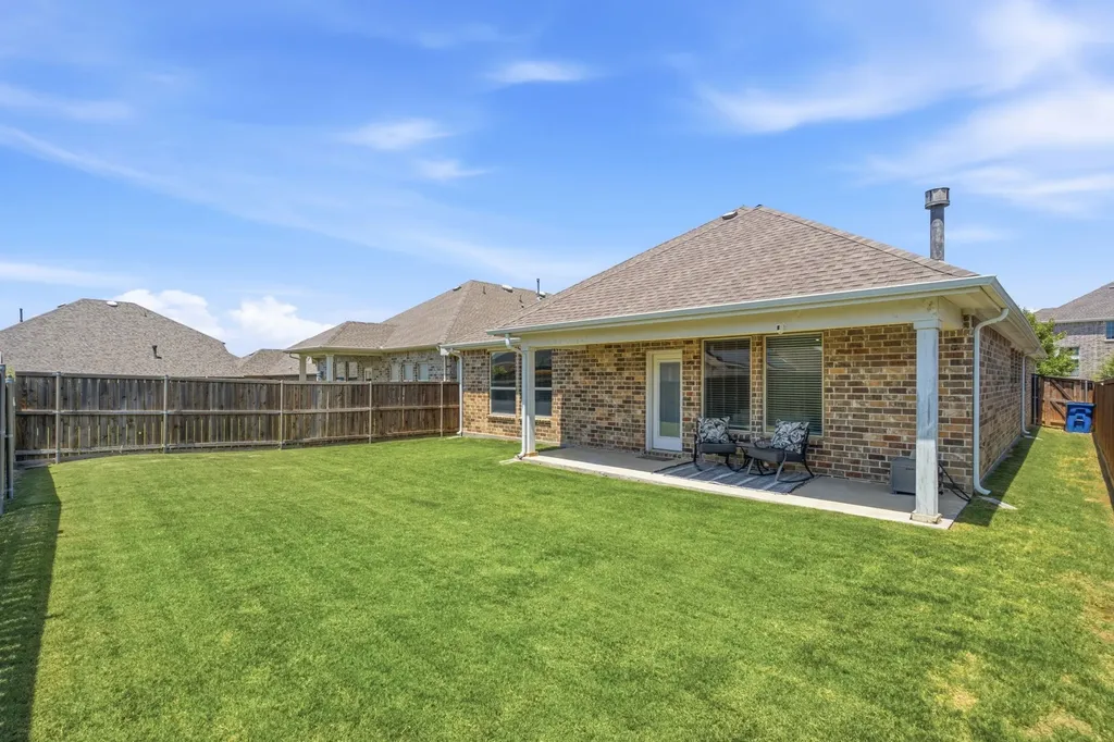 3925 Sunflower Drive Aubrey TX 76227