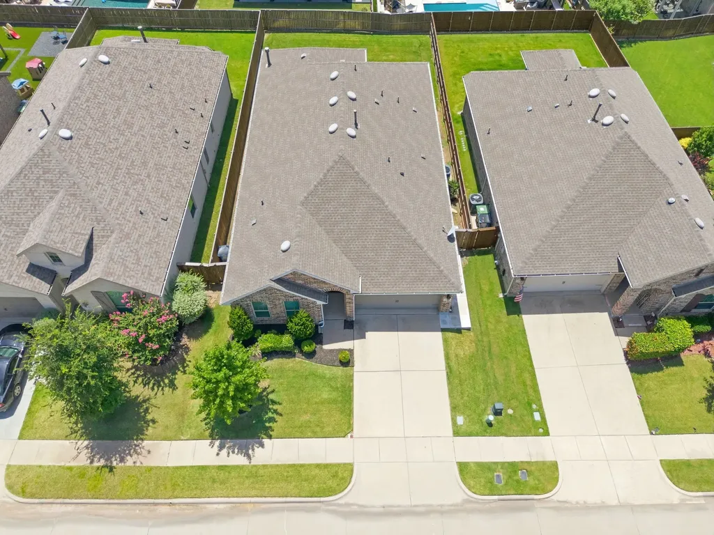 3925 Sunflower Drive Aubrey TX 76227