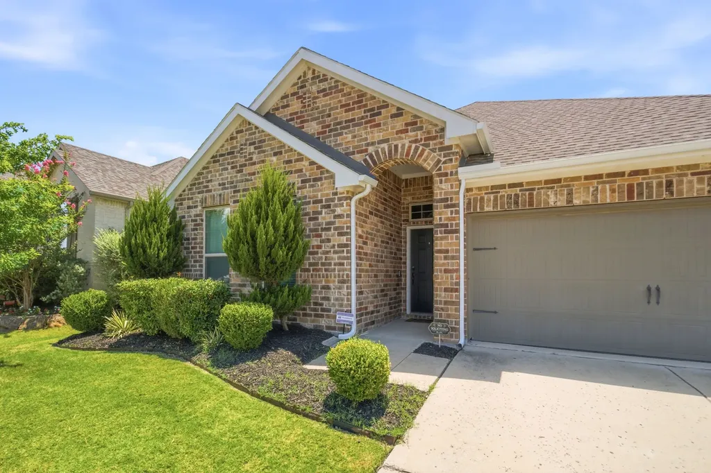 3925 Sunflower Drive Aubrey TX 76227