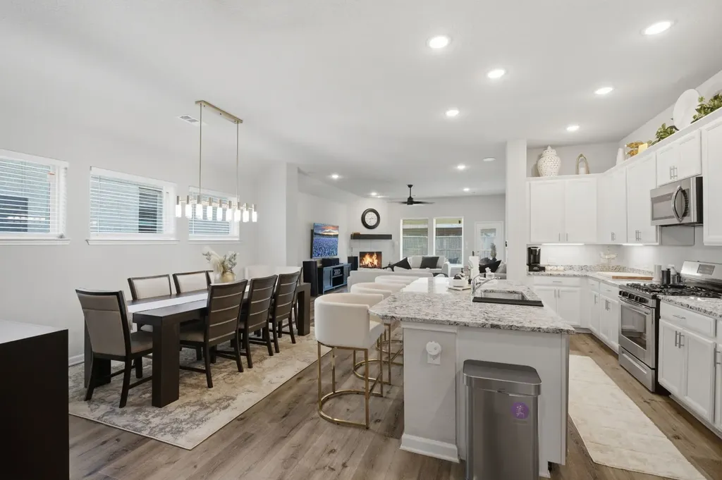 3925 Sunflower Drive Aubrey TX 76227