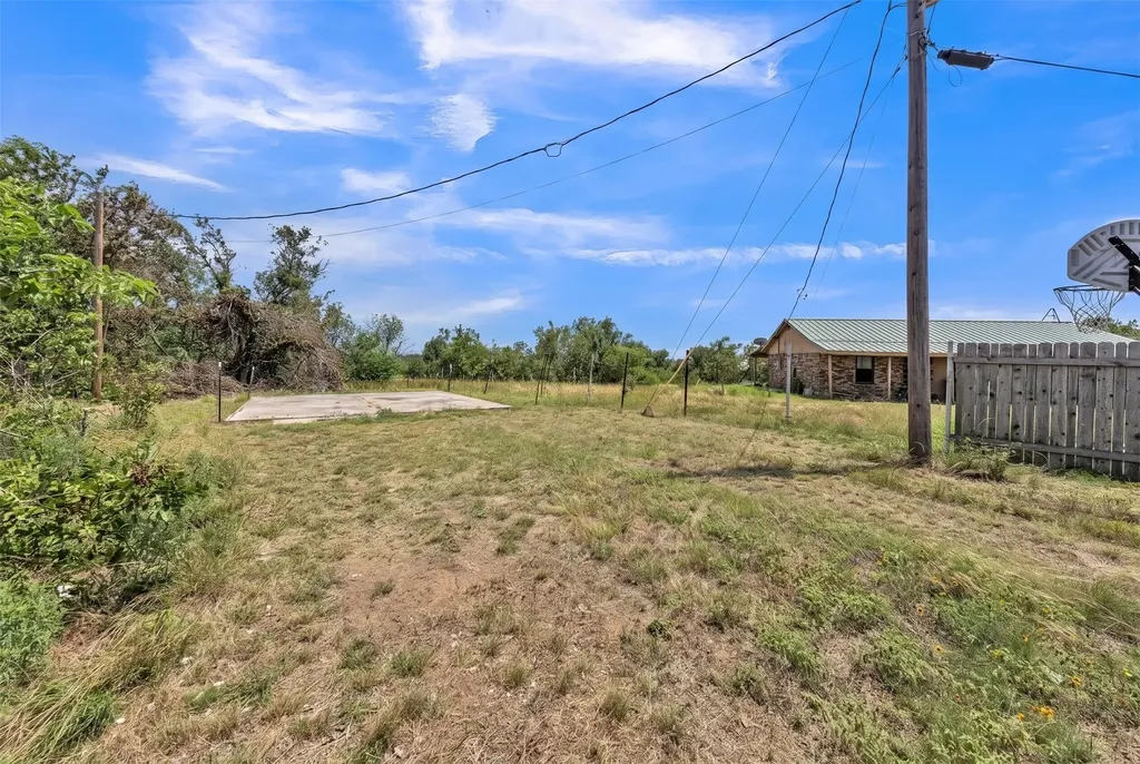 116 George Court Springtown TX 76082