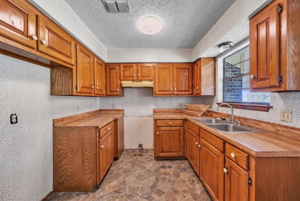 116 George Court Springtown TX 76082