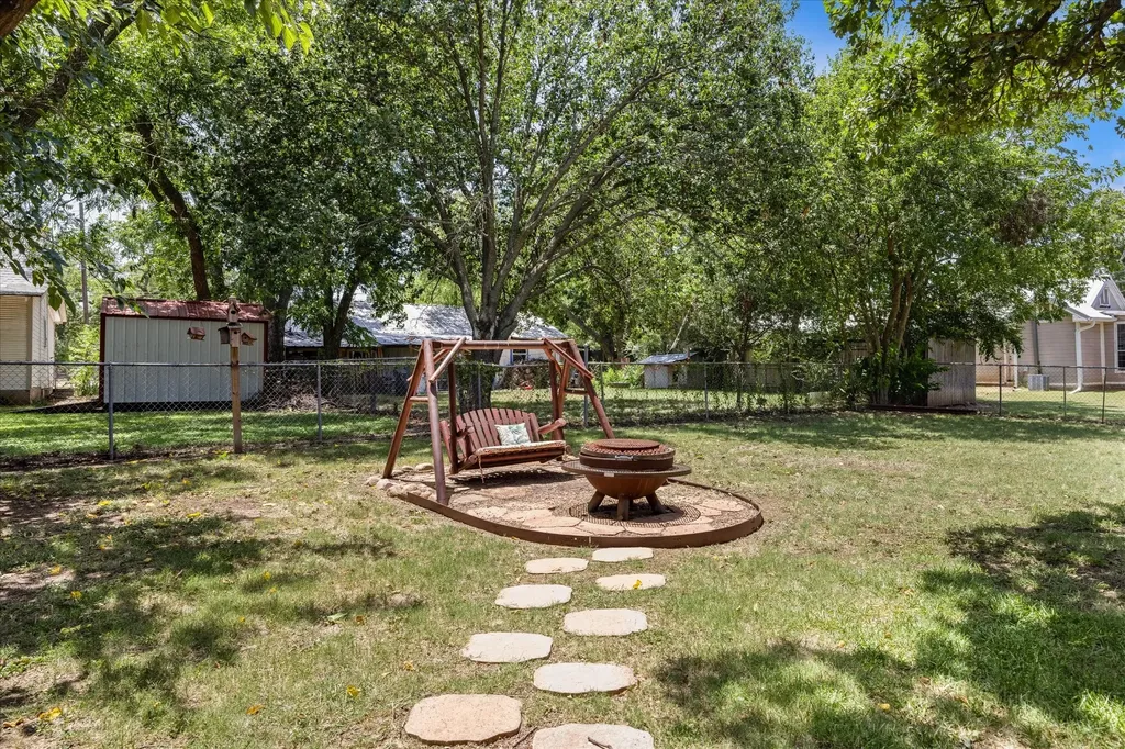 675 W Elm Street Stephenville TX 76401