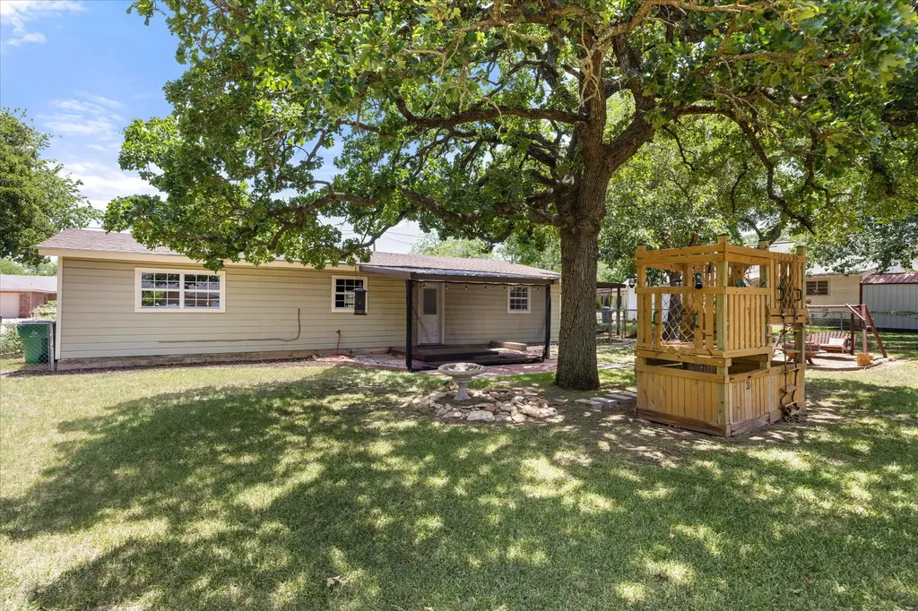 675 W Elm Street Stephenville TX 76401